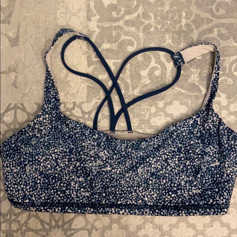 Lululemon sports bra